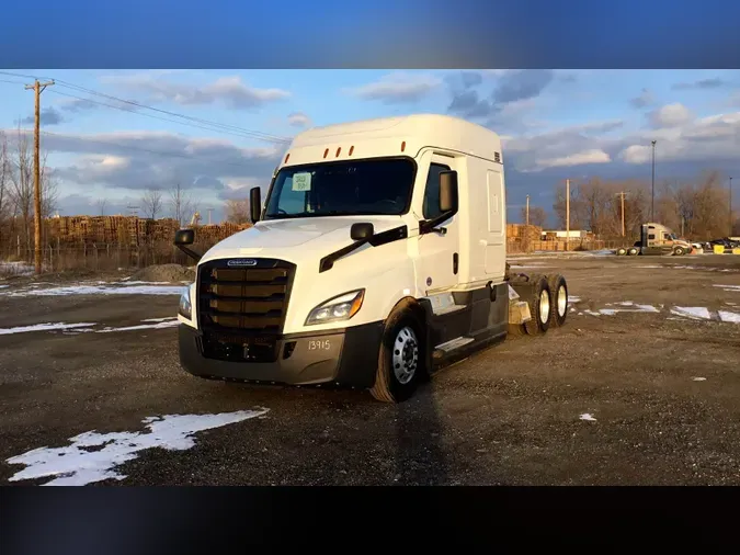 2022 Freightliner Cascadia 126
