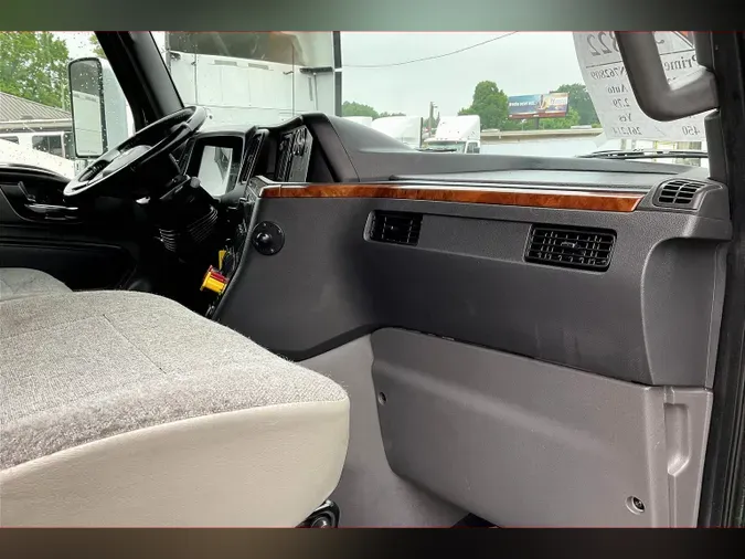 2022 INT LT625 6x4