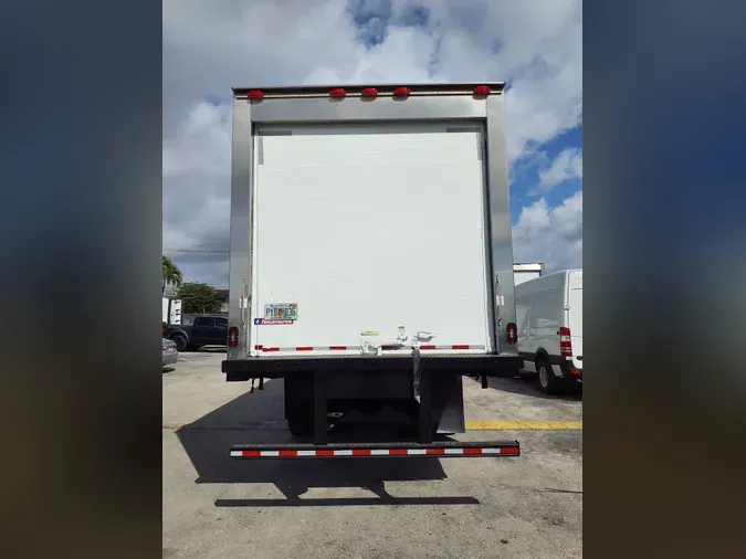 2019 FREIGHTLINER/MERCEDES M2 106