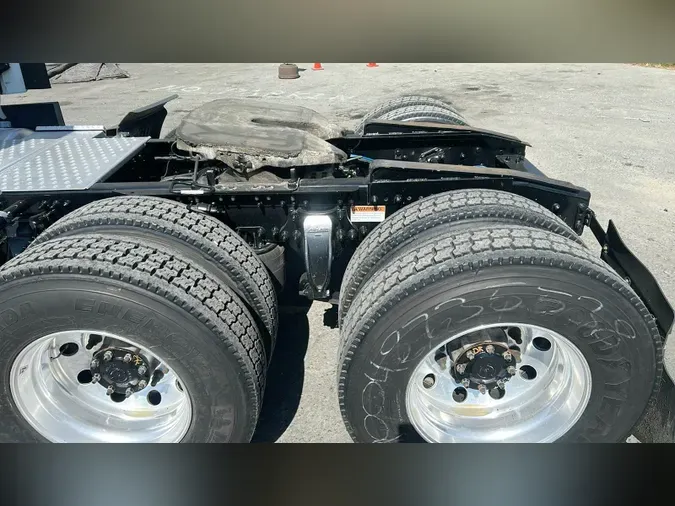 2022 Freightliner Cascadia 126