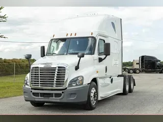 2017 FREIGHTLINER CASCADIA 126