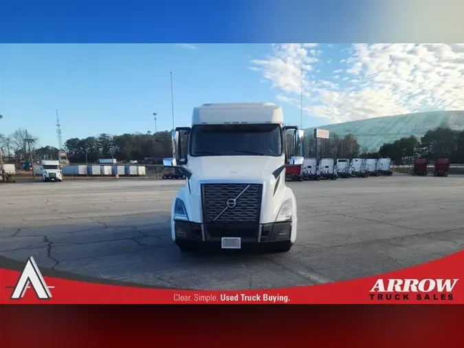 2021 VOLVO VNL740