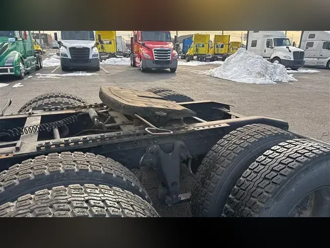 2018 INTERNATIONAL RH613