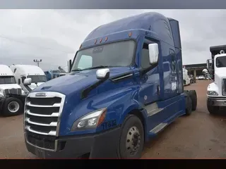 2020 FREIGHTLINER CASCADIA 126