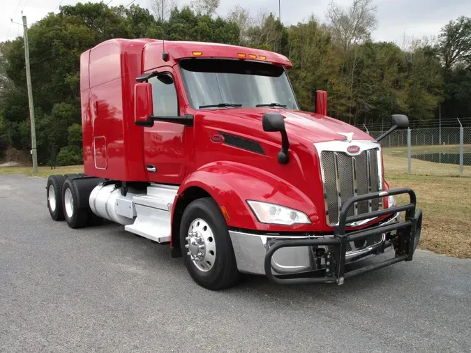 2022 Peterbilt 579