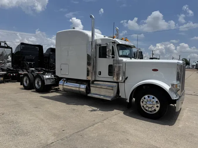 2022 Peterbilt 389b08e89e5d8897029ac7915c1c89dc376