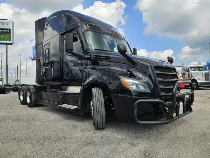 2021 FREIGHTLINER CASCADIA