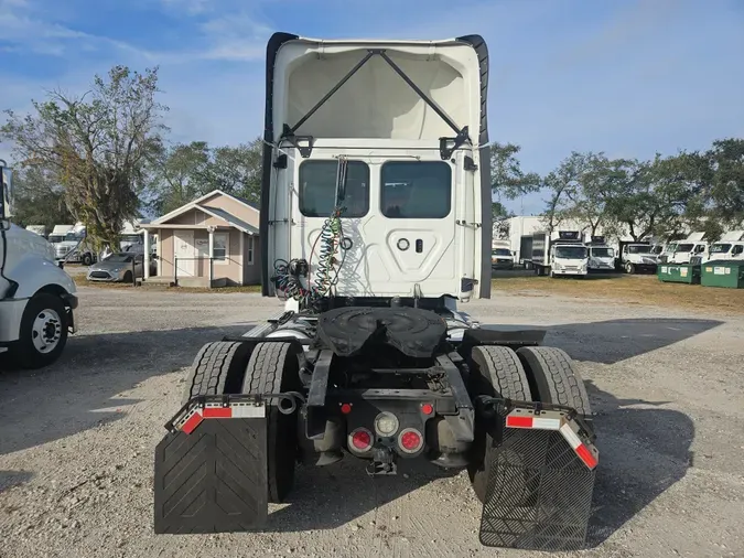 2020 FREIGHTLINER/MERCEDES NEW CASCADIA 126