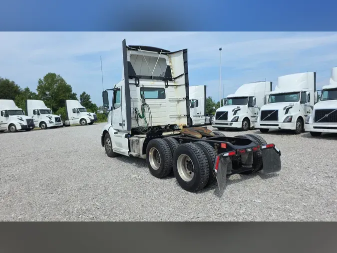2019 Volvo VNL300