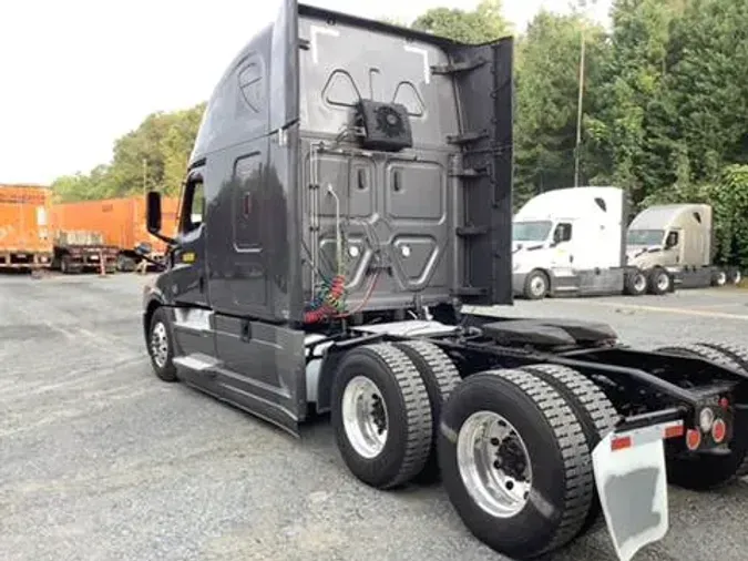 2021 Freightliner Cascadia