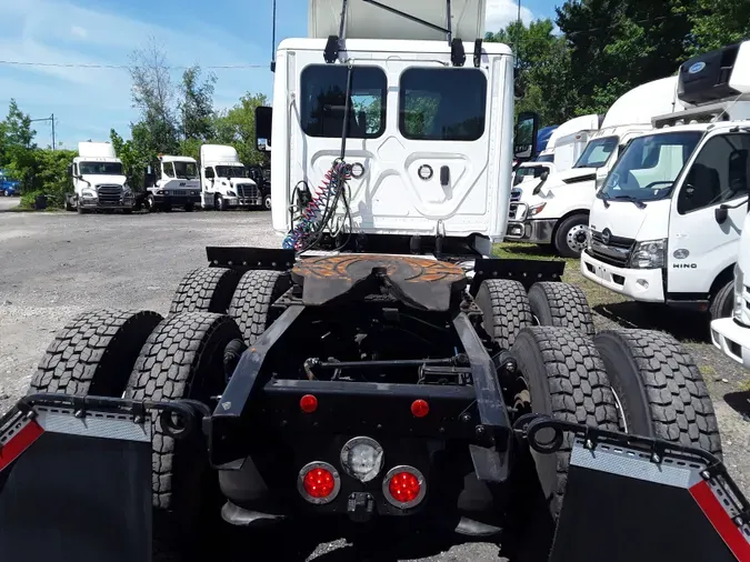 2020 FREIGHTLINER/MERCEDES CASCADIA 125