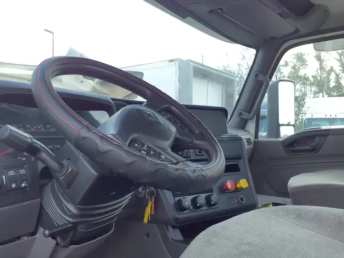 2019 NAVISTAR INTERNATIONAL LT625 DAYCAB T/A