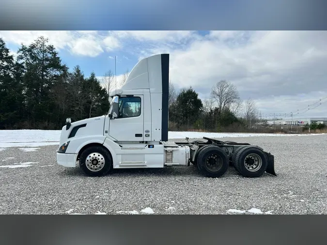 2018 Volvo VNL300