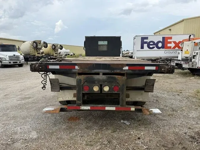 2007 FREIGHTLINER BUSINESS CLASS M2 112