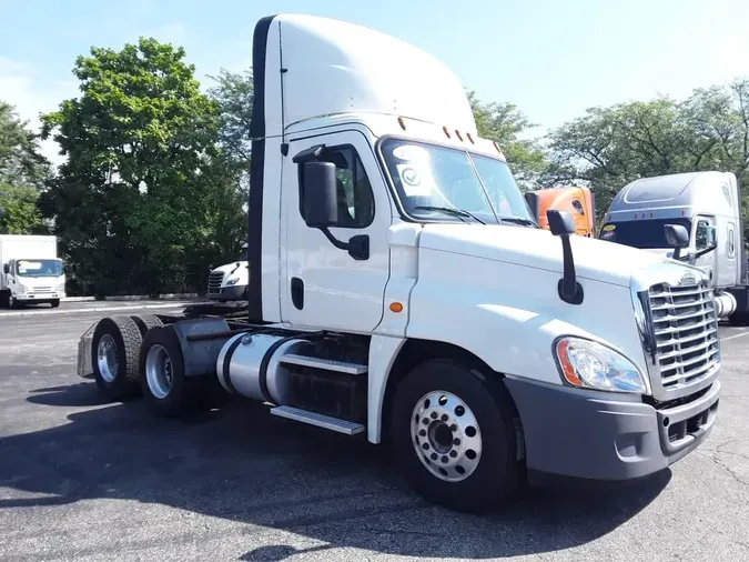 2018 FREIGHTLINER CASCADIA 125