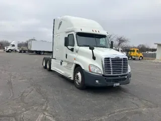 2018 FREIGHTLINER X12564ST