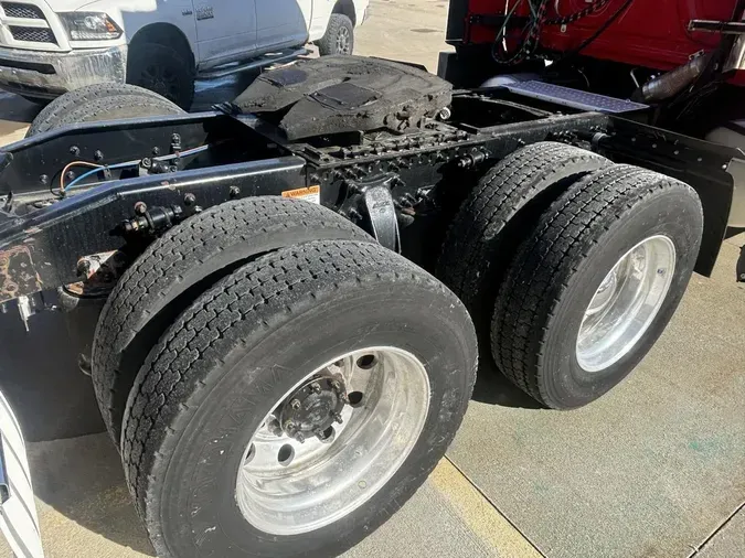 2020 Freightliner Cascadia 126