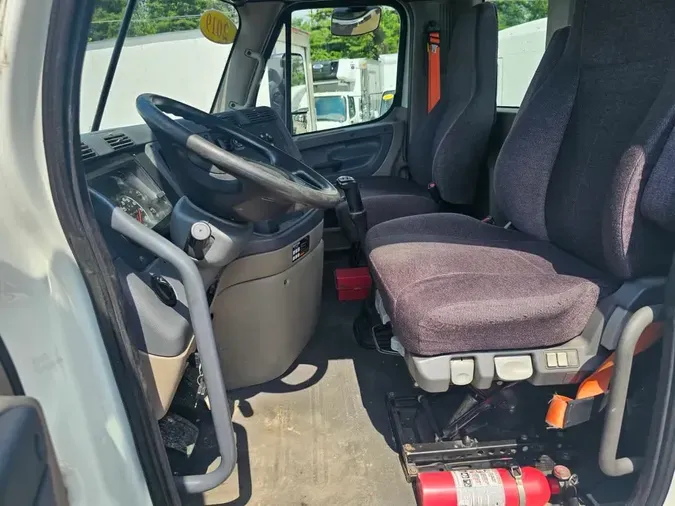 2019 FREIGHTLINER CASCADIA 113