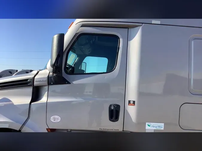 2023 Freightliner Cascadia 126b0b198bed282e35e51c4ebe42044e2d6