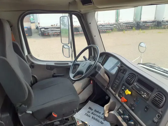 2019 FREIGHTLINER/MERCEDES M2 106b0b27a45a9871b6f80918a3d2219b239