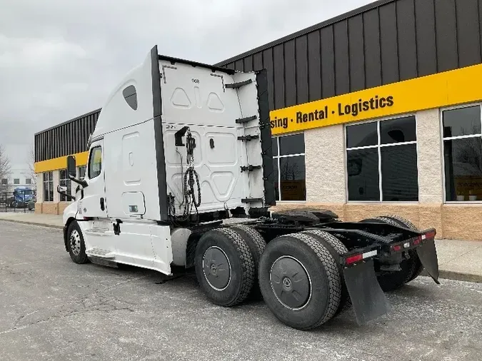 2019 Freightliner T12664ST