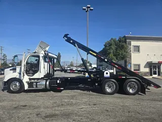 2023 Freightliner Business Class M2 112