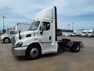 2019 FREIGHTLINER/MERCEDES CASCADIA 113