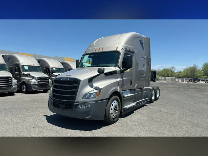 2022 Freightliner Cascadia 126