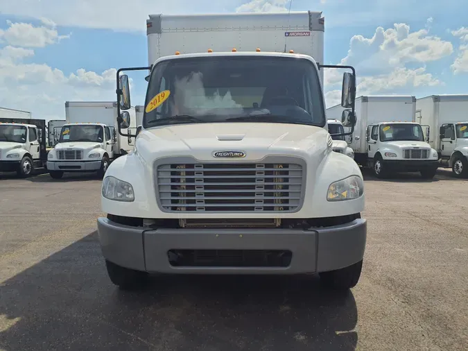 2017 FREIGHTLINER/MERCEDES M2 106