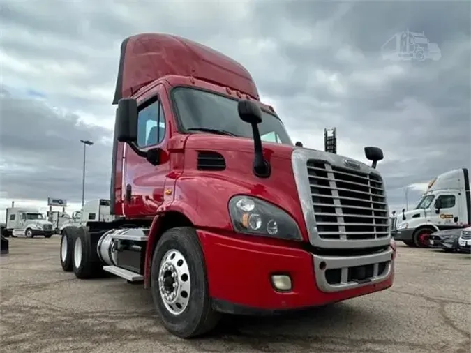 2016 FREIGHTLINER CASCADIA 113