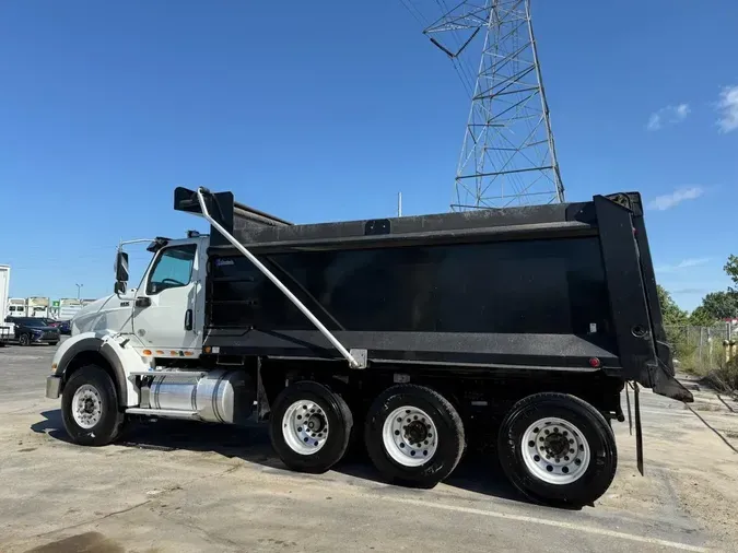 2022 International HX620