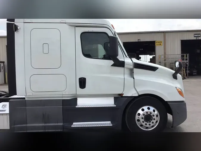 2020 Freightliner Cascadia