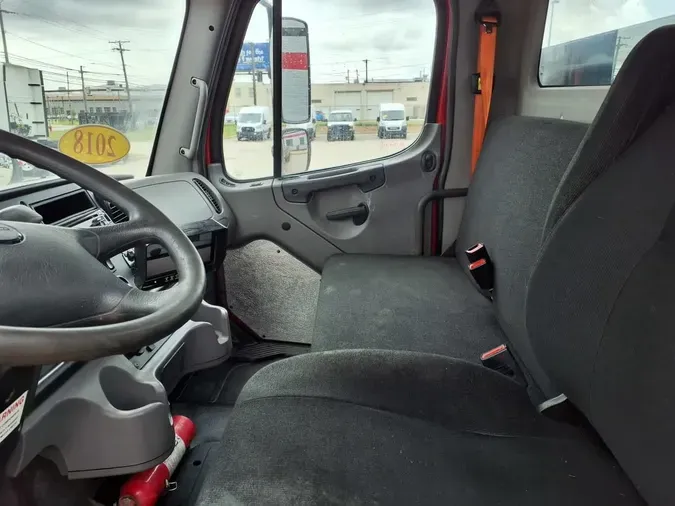 2018 FREIGHTLINER/MERCEDES M2 106
