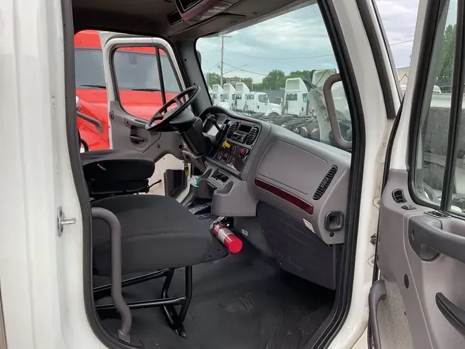2018 FREIGHTLINER/MERCEDES M2 106b0be914d601b90a144af1401ad684999