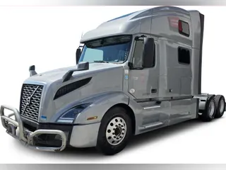 2020 Volvo VNL64T860