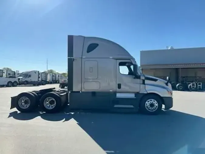 2021 Freightliner Cascadia