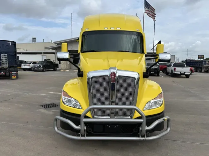 2023 Kenworth T680