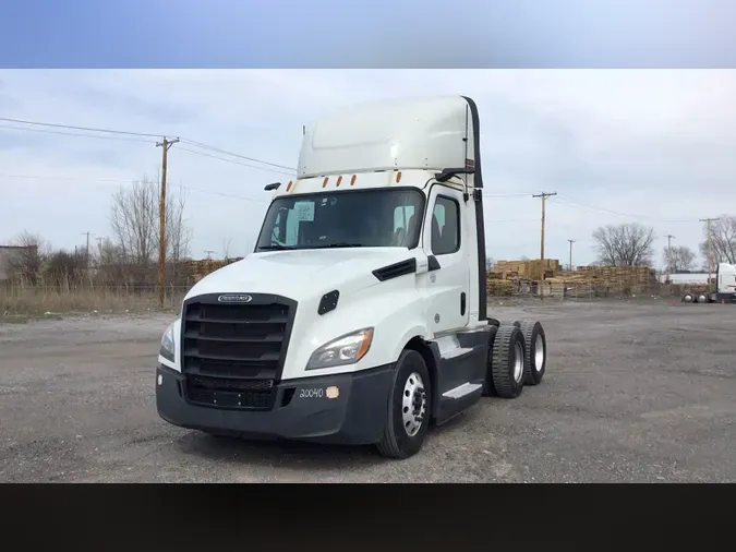 2020 Freightliner Cascadia 126