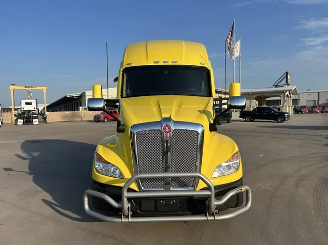 2023 Kenworth T680