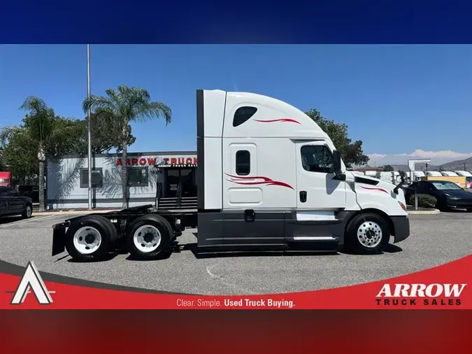 2021 FREIGHTLINER CA126