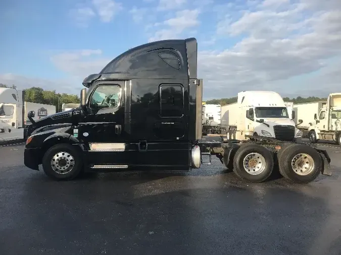 2019 Freightliner T12664ST