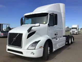 2019 VOLVO VNL640