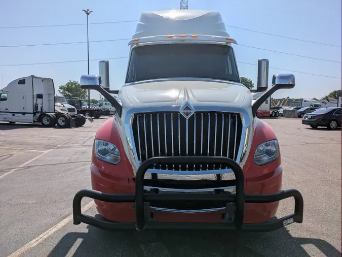 2022 International LT625
