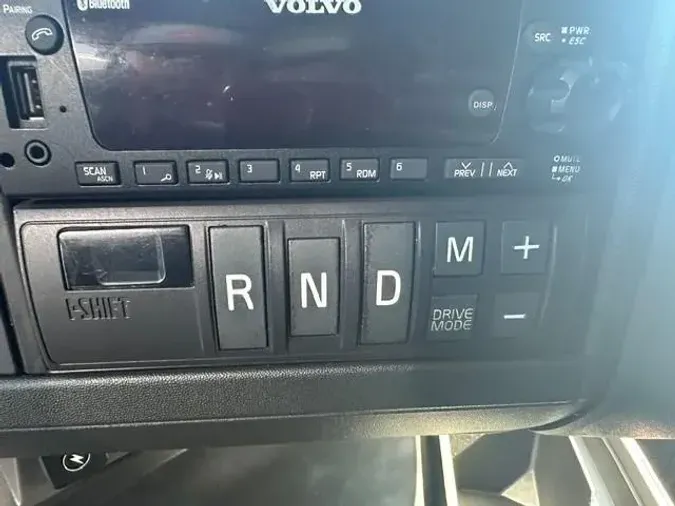 2022 Volvo VNL64T760b0d3c8b850527cea3c1064ea7404473a