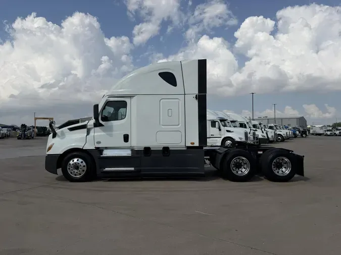 2021 Freightliner Cascadia