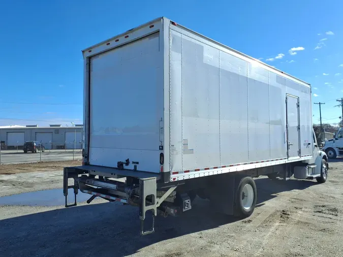 2018 FREIGHTLINER/MERCEDES M2 106