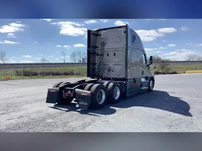 2024 Freightliner Cascadia 126