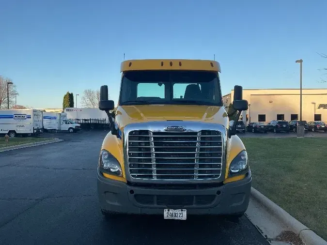 2018 Freightliner X12564ST