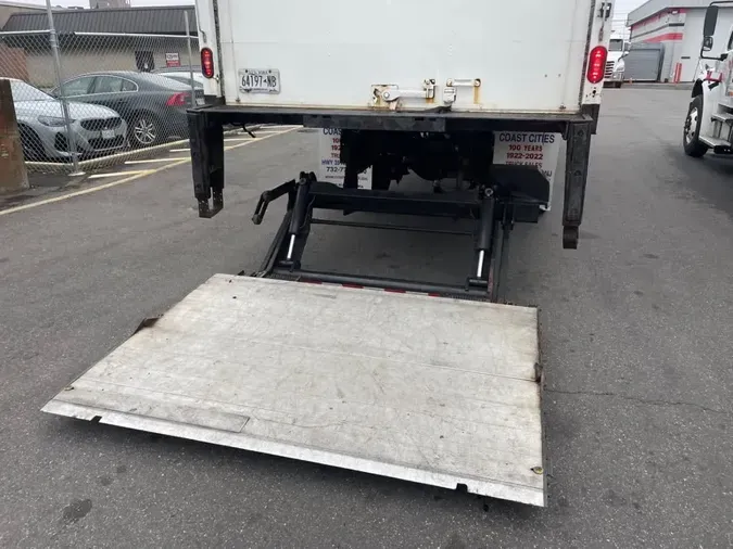 2017 FREIGHTLINER M2 106