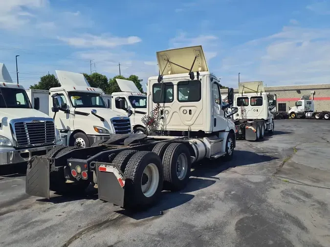 2020 FREIGHTLINER NEW CASCADIA PX12664